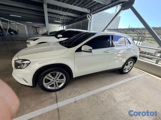 2017 Mercedes-Benz Clase GLA — foto 2 / 5