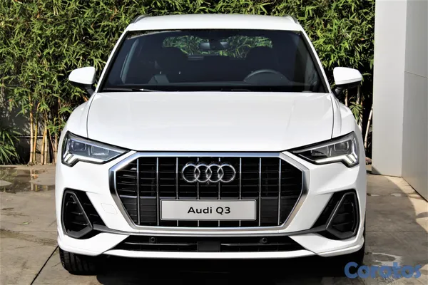 2020 Audi Q3 — foto 2 / 9