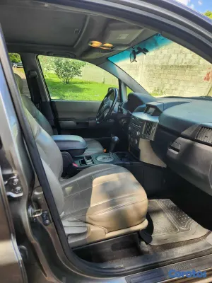 2004 Mitsubishi Endeavor — foto 8 / 10