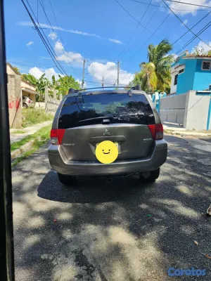 2004 Mitsubishi Endeavor — foto 9 / 10