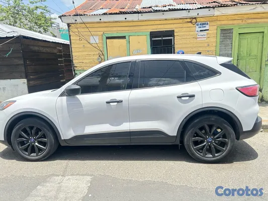 2020 Ford Escape — foto 5 / 7