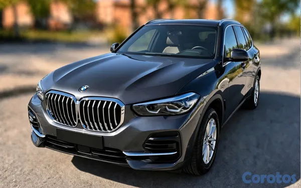 2020 BMW X5 — foto 5 / 9
