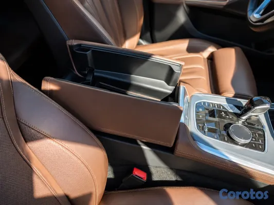 2020 BMW X5 — foto 6 / 9