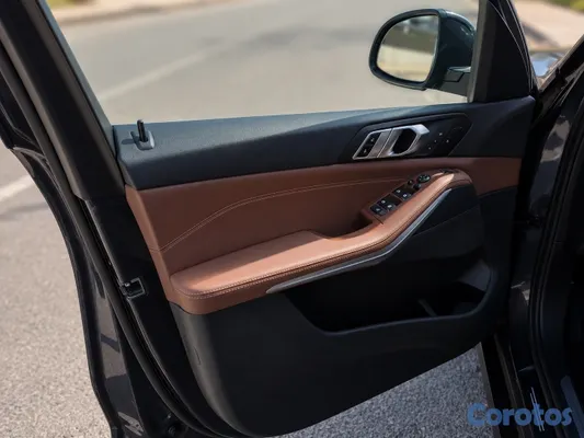 2020 BMW X5 — foto 9 / 9