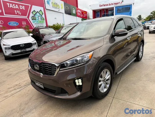 2020 Kia Sorento — foto 2 / 9