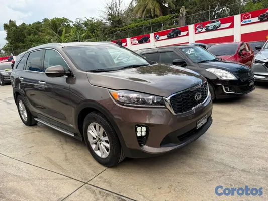 2020 Kia Sorento — foto 5 / 9