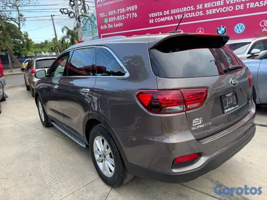 2020 Kia Sorento — foto 9 / 9