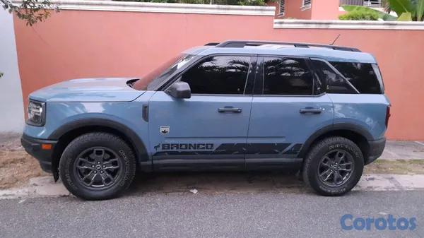 2022 Ford Bronco — foto 2 / 5