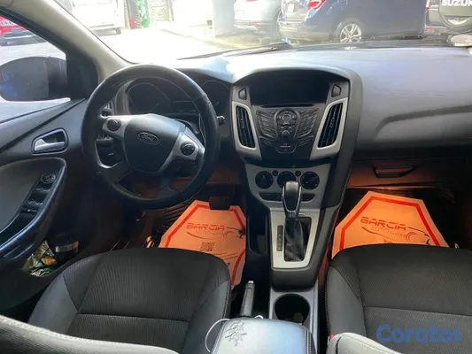 2014 Ford Focus — foto 7 / 7
