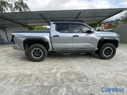2024 Toyota Tacoma — foto 14 / 14