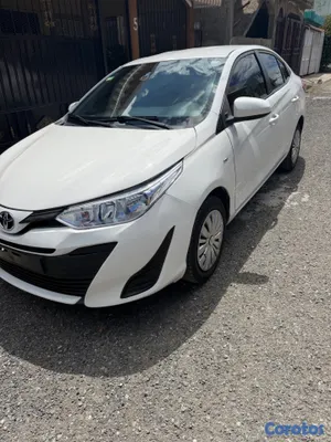 2018 Toyota Yaris — foto 3 / 13
