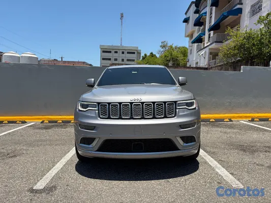 2020 Jeep Grand Cherokee — foto 5 / 19