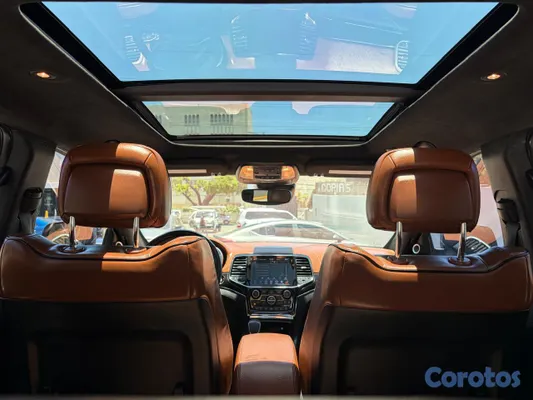 2020 Jeep Grand Cherokee — foto 6 / 19