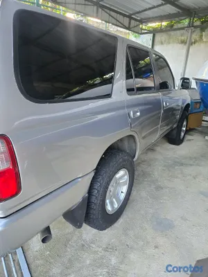 2002 Toyota 4 Runner — foto 5 / 8