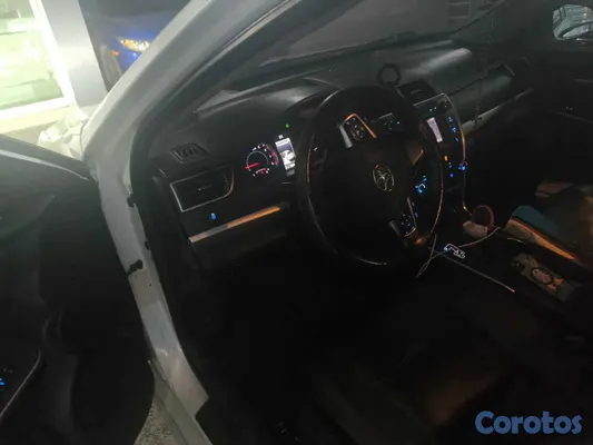 2015 Toyota Camry — foto 4 / 14