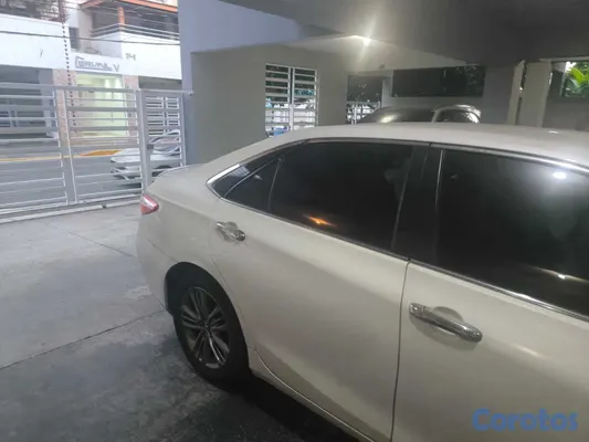 2015 Toyota Camry — foto 7 / 14