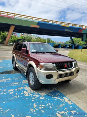 2001 Mitsubishi Montero — foto 13 / 17