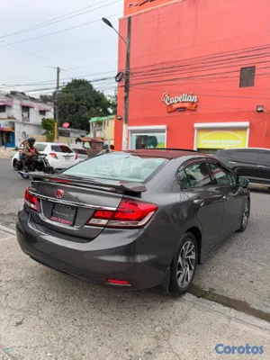 2014 Honda Civic — foto 5 / 9