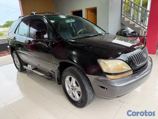 2002 Lexus 300