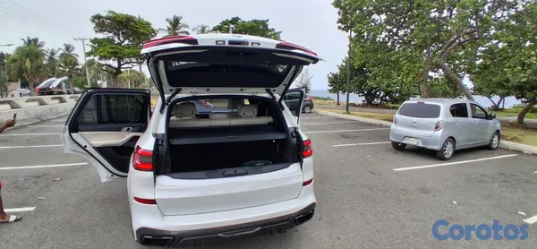 2019 BMW X5 — foto 3 / 18