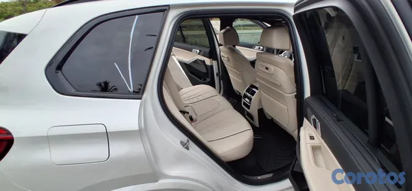 2019 BMW X5 — foto 15 / 18