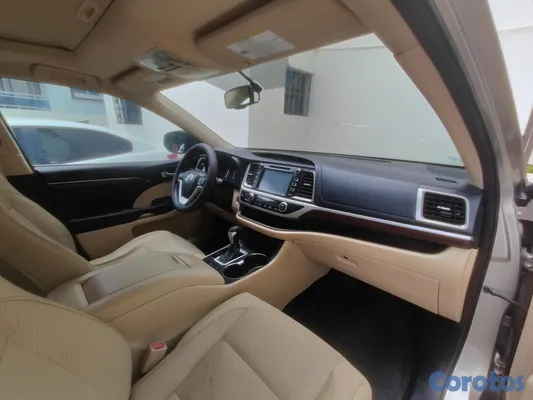 2016 Toyota Highlander — foto 4 / 7