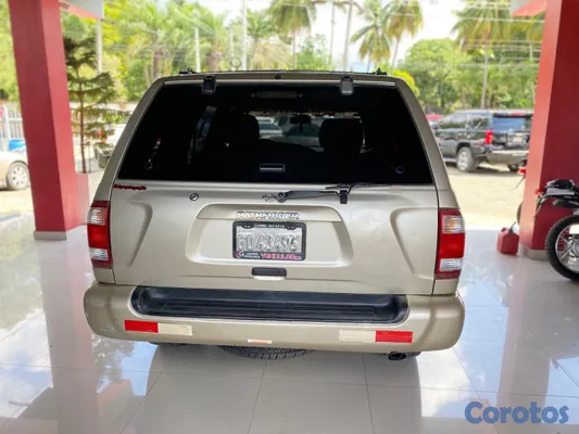 2000 Nissan Pathfinder — foto 6 / 11