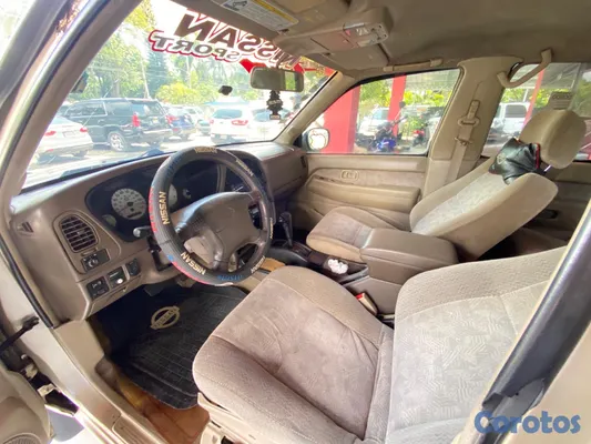 2000 Nissan Pathfinder — foto 10 / 11