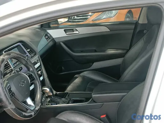 2021 Hyundai Sonata — foto 6 / 10