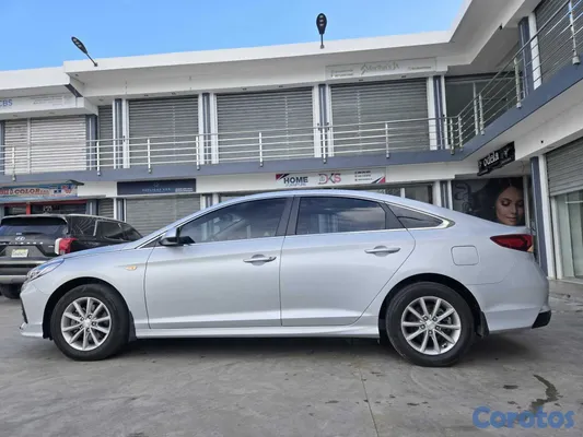 2021 Hyundai Sonata — foto 8 / 10