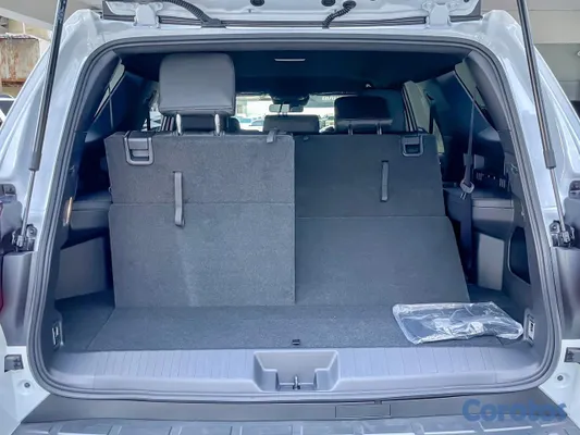 2026 Toyota 4 Runner — foto 9 / 11