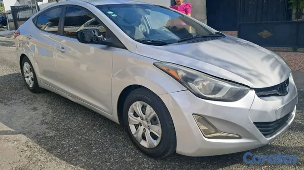2016 Hyundai Elantra — foto 2 / 8