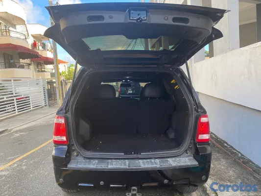 2009 Ford Escape — foto 5 / 11