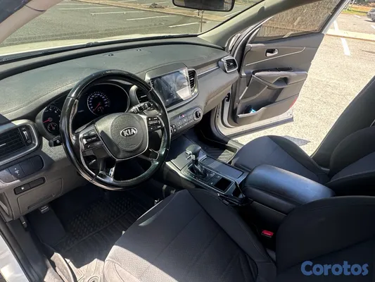 2020 Kia Sorento — foto 3 / 14