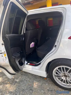 2013 Suzuki Swift — foto 6 / 12