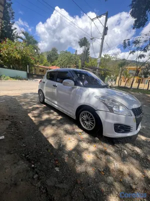 2013 Suzuki Swift — foto 12 / 12