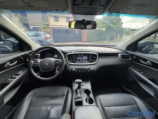 2019 Kia Sorento — foto 7 / 8