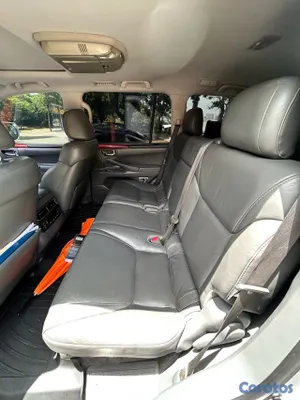 2010 Lexus Lx — foto 8 / 12