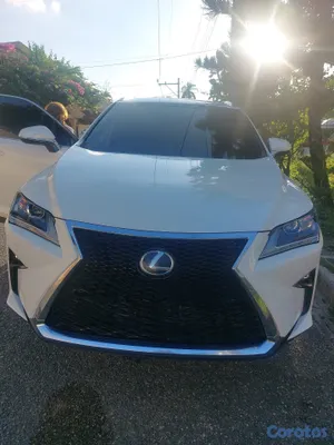 2017 Lexus Rx — foto 2 / 4