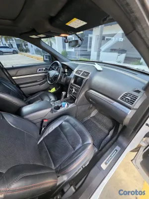 2018 Ford Explorer — foto 2 / 8