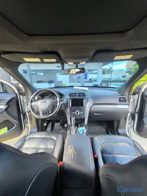 2018 Ford Explorer — foto 3 / 8
