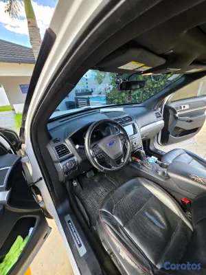 2018 Ford Explorer — foto 5 / 8
