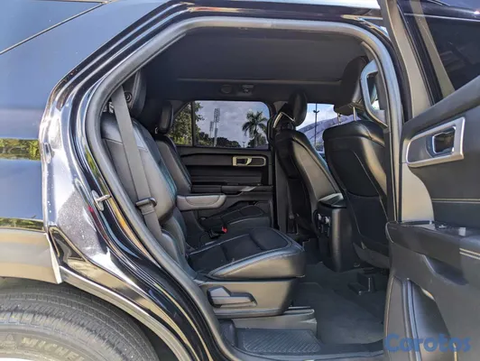 2020 Ford Explorer — foto 3 / 11