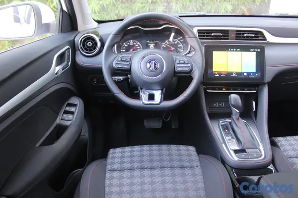 2026 Mg ZX — foto 6 / 9