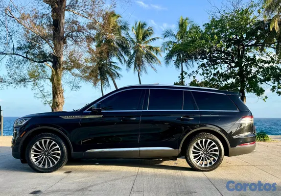 2020 Lincoln Aviator — foto 2 / 10