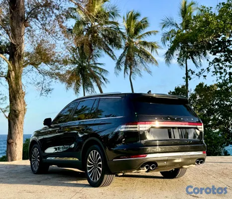 2020 Lincoln Aviator — foto 3 / 10