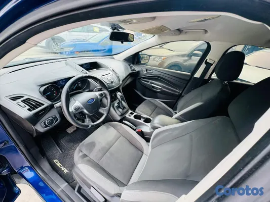 2014 Ford Escape — foto 8 / 10
