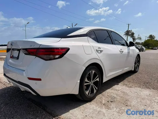 2021 Nissan Sentra — foto 3 / 8