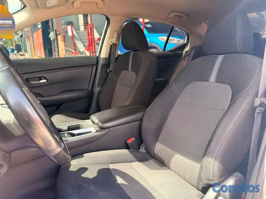 2021 Nissan Sentra — foto 5 / 8