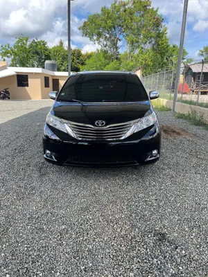 2017 Toyota Sienna — foto 3 / 10